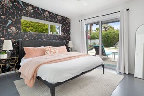 4 bedrooms, premium bedding, blackout drapes, iron/ironing board - Private, Mid Century in Movie Colony East w/Resort Backyard CID #4939  (Palm Springs)