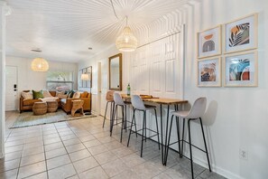 Interior - Tampa Bae House · Spacious South Tampa Home with Heated Pool + Patio (Tampa)