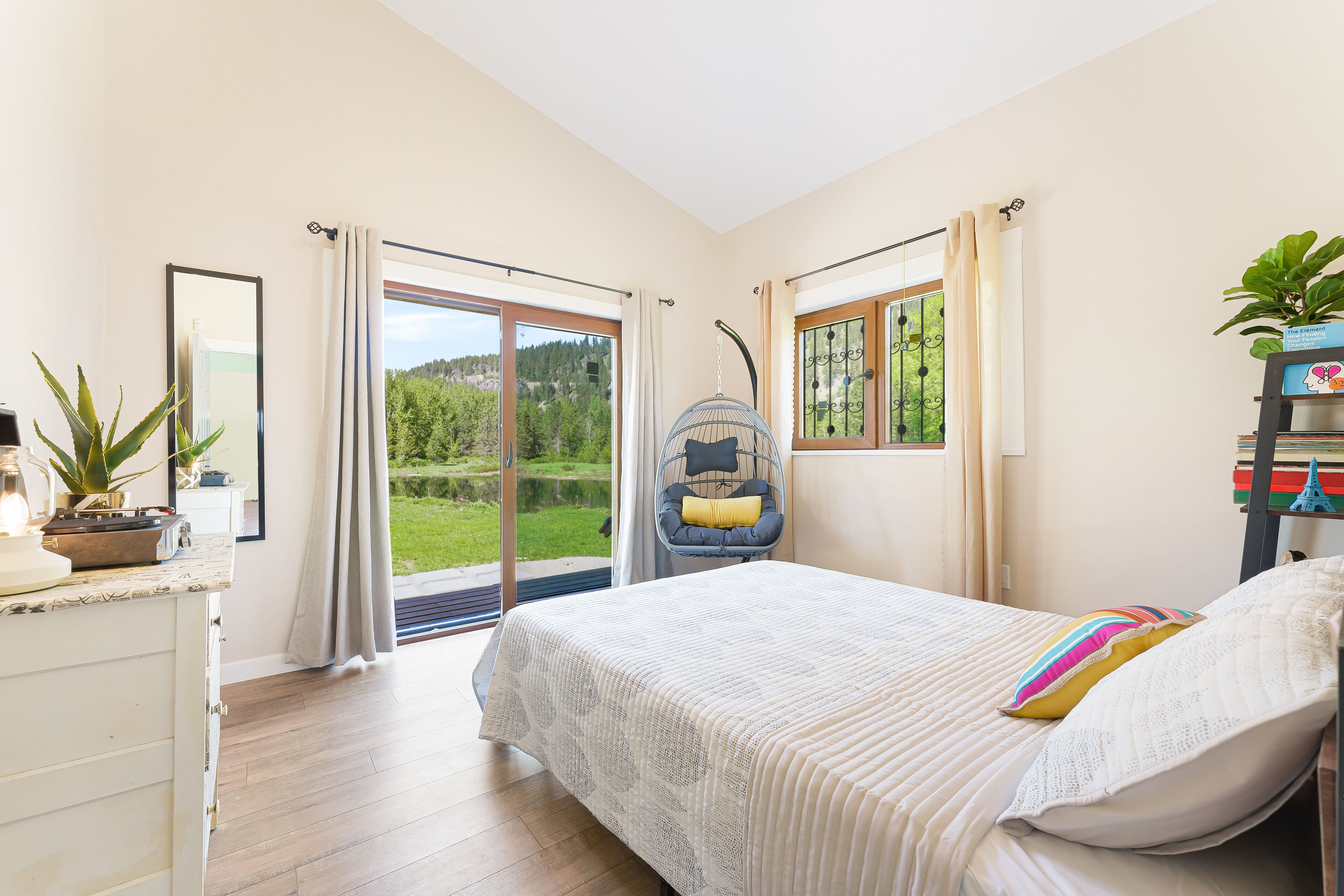 6 chambres, Wi-Fi gratuit, draps fournis