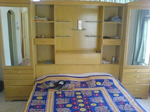 3 bedrooms, bed sheets - 3 bedroom private vacation home in kolkata (Kolkata)