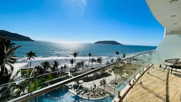 Departamento de lujo, vista al mar (Camino al mar) | Terraza o patio