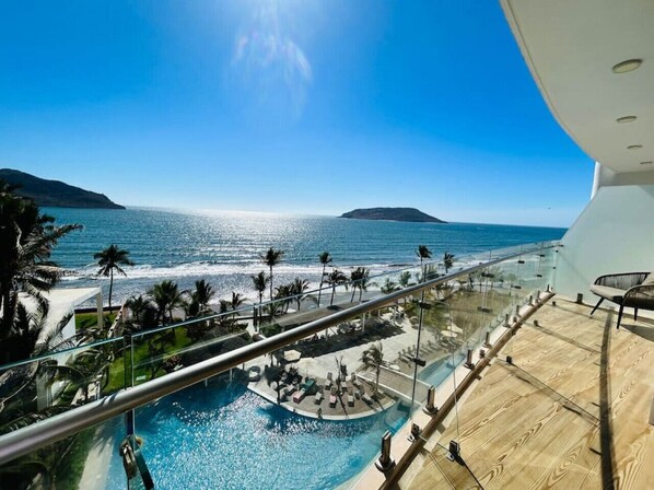 Luxury Apartment, Sea View (Camino al mar) | Terrace/patio - Camino al Mar (Mazatlán)