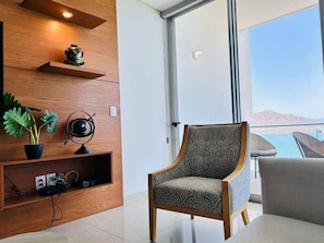Elite Apartment, Multiple Beds, Ocean View | Living room | Flat-screen TV - Camino al Mar (Mazatlán)