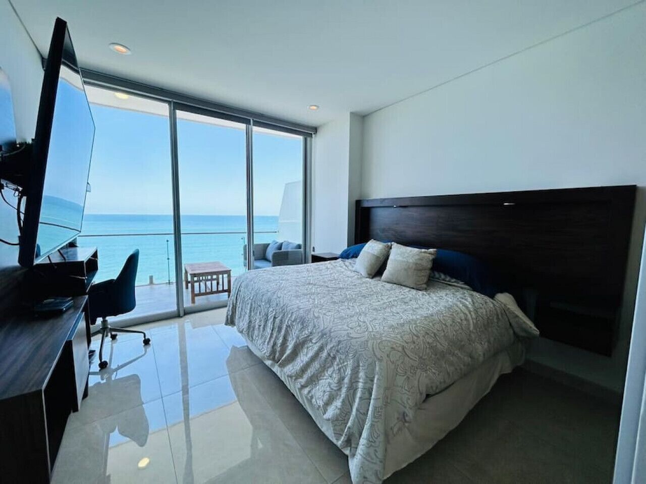 Elite Apartment, Multiple Beds, Ocean View | 2 bedrooms, iron/ironing board, free WiFi
