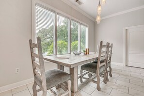 Dining - Single-Story Home ~ 7 Mi to Old Towne Conyers! (Conyers)