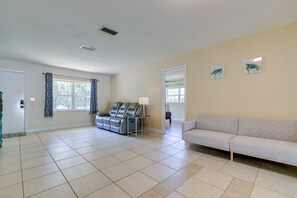 TV - Citrus Springs Vacation Rental w/ Private Pool! (Citrus Springs)