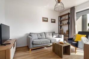 Living area - Apartment with sea view, only 50 m from the sea, new and modern (Vrsar)