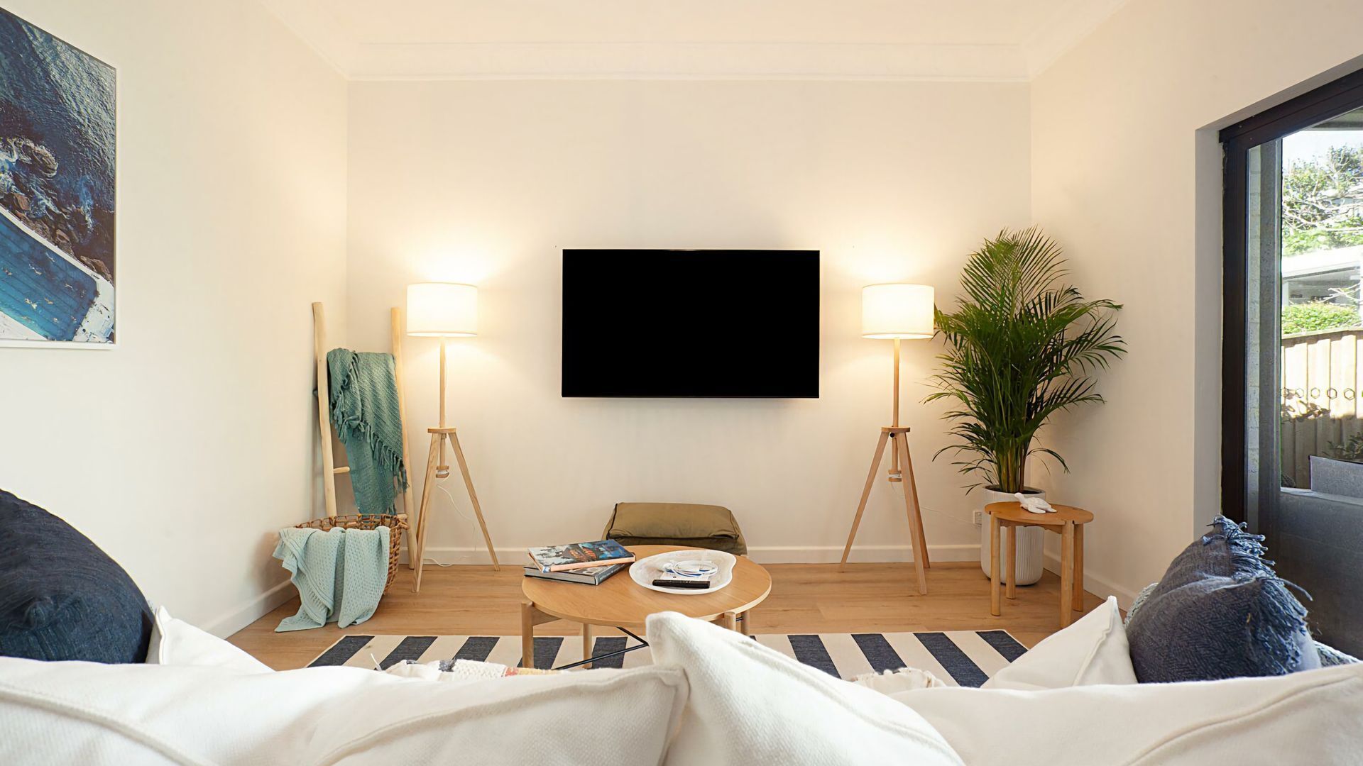 4 sovrum, skrivbord, strykjärn/strykbräda och resesäng