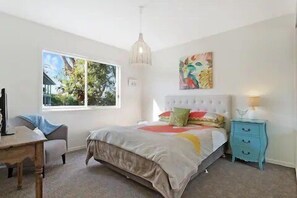 3 chambres, fer et planche à repasser, accès à Internet, literie fournie