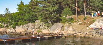 Stunning home in Søgne with WiFi