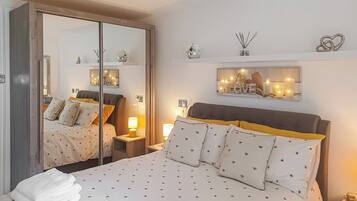 1 bedroom, free WiFi, bed sheets