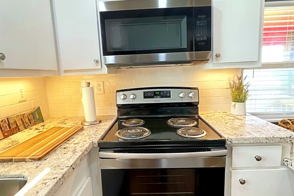 Frigorífic, microones, forn i placa de cuina