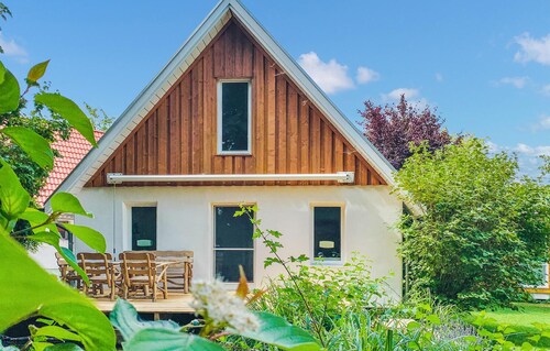 Stunning home in Morschen with kitchen