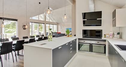 Nice home in Blåvand with kitchen
