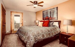 4 soverom, safe på rommet, strykejern/-brett og wi-fi (inkludert)