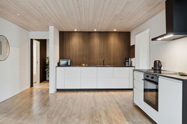 Køleskab, opvaskemaskine, kaffe-/temaskine