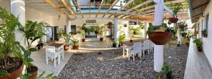 Outdoor dining - Beachfront Private Room 2 (Las Penitas Sur Leon)