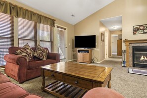 Smart TV, fireplace, DVD player