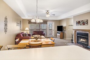 Interior - Relaxing Condo + Connecting Suite with Fireplace in the Great Room (Reeds Spring)