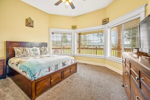 5 bedrooms, iron/ironing board, free WiFi, bed sheets