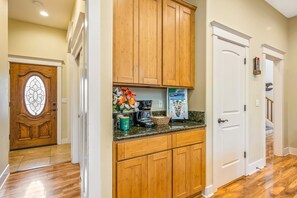 Interior - Alder Breeze & 8 Quiet Acres (Neotsu)