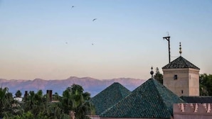 Unclassified image, 2 of 5, button - Peace Hotel (Marrakech)