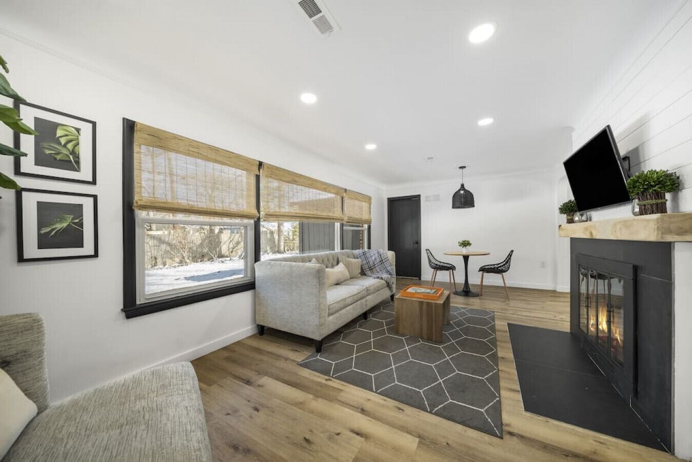 Spacious 3B in Royale Oak/Bham 3 Min to Beaumont