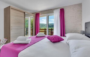 3 habitaciones, wifi gratis y ropa de cama