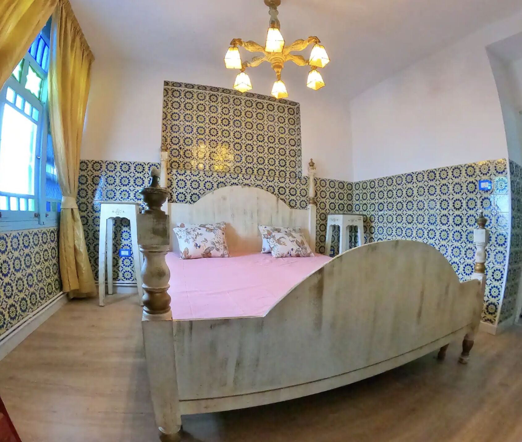 2 chambres, fer et planche à repasser, Wi-Fi, draps fournis