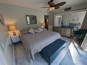 3 bedrooms, desk, iron/ironing board, free WiFi
