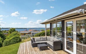 Terrace/patio - Beautiful home in Broager with kitchen (Broager)