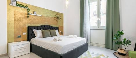 1 bedroom, desk, iron/ironing board, WiFi