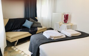 2 bedrooms, iron/ironing board, WiFi, bed sheets - Stamatias Home (Daratsos Chania)