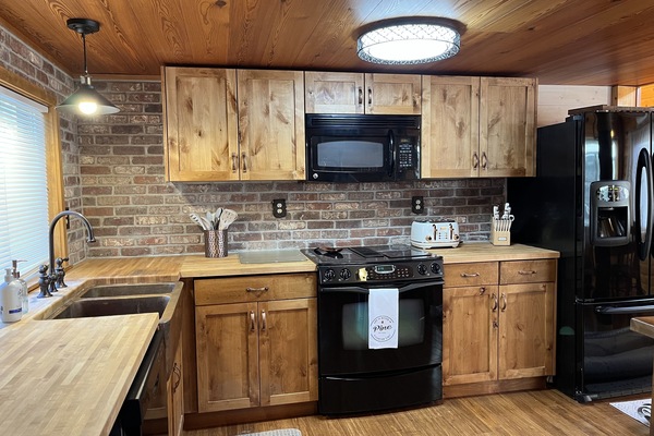 Frigorífic, microones, forn i placa de cuina