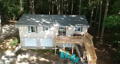 Lakefront 3 Bed/2 Bath/Kayaks/EV