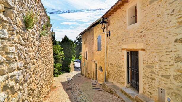 Unclassified image, 1 of 21, button - Amazing home in Villeneuve-Les-Avignon with WiFi (Villeneuve-Les-Avignon)