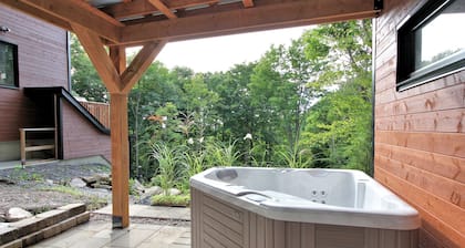 Peaceful Mountain Side Appartment Fully Equiped and Close to Many Activities