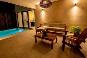 TV - !!Beautiful 2 BDRM  Villa with Pool  a few steps from the sea!! (Telchac Puerto)