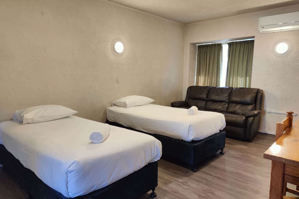 Kings Court Motor Lodge