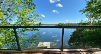 Stunning Lakeview Waterfront & Cedar view Cottages