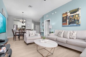 Smart TV, video games - Sunny Rays Escape, Stunning 3 bedroom Windsor Hills condo-close to pool and WDW! (Kissimmee)