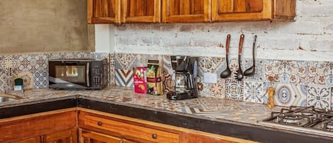 冰箱、微波炉、炉灶、茶具/咖啡用具