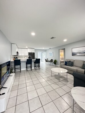 Apartment | Living area