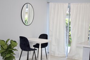 Apartment | In-room dining