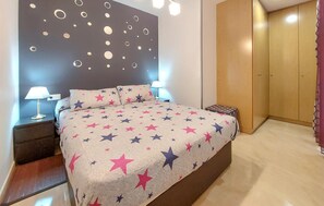 2 bedrooms, travel cot