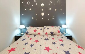 2 bedrooms, travel cot