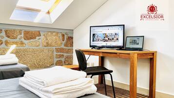 2 dormitorios, escritorio, sistema de insonorización