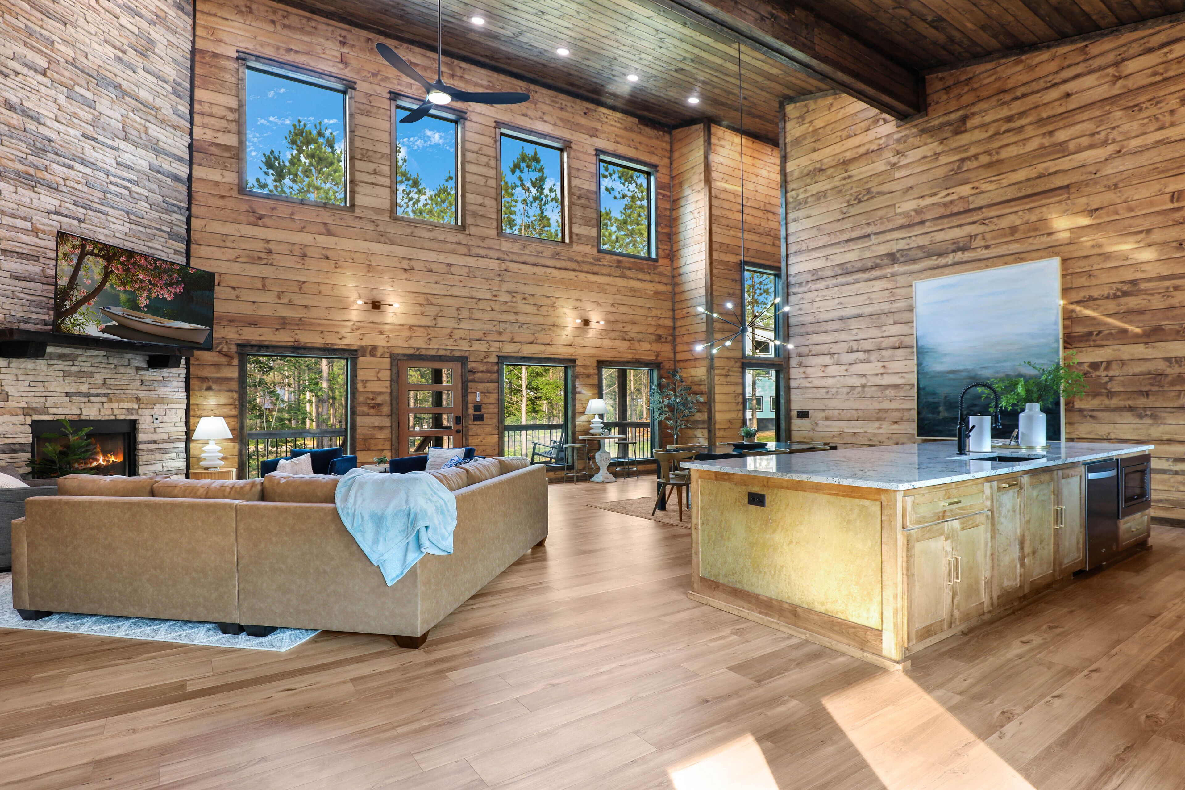 スマートテレビ、暖炉、テーブルサッカー台