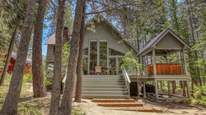 Exterior - Ponderosa Pine Escape (Truckee)