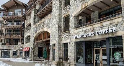 Cozy Mountain Escape w/ Hot Tub, EV Charger & Fireplace Near Lake Tahoe